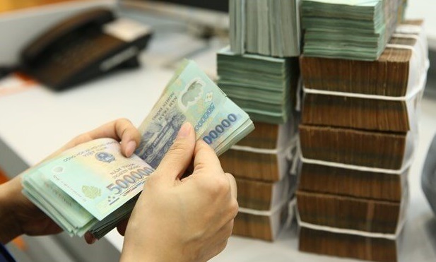 Nhu cầu vay vốn của người tiêu dùng và doanh nghiệp tăng cao