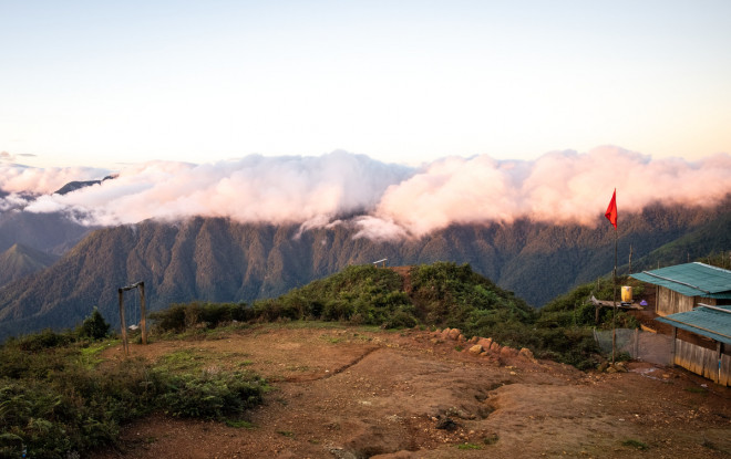Lên đỉnh Tà Chì Nhù ngắm hoa Chi Pâu tím cả màu hoàng hôn - 7