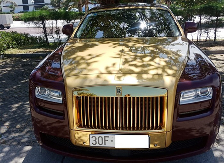 Rolls-Royce Ghost "dát vàng" của ông Trịnh Văn Quyết được đấu giá để trừ nợ - 4