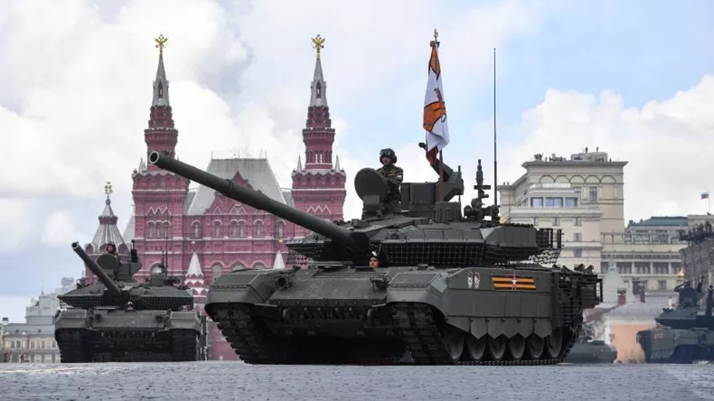 Rostech là tập đoàn sở hữu công ty quốc phòng&nbsp;Uralvagonzavod, đơn vị sản xuất xe tăng T-90.