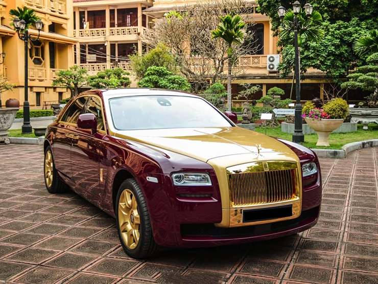 Ô tô - Rolls-Royce Ghost "dát vàng" của ông Trịnh Văn Quyết được đấu giá để trừ nợ