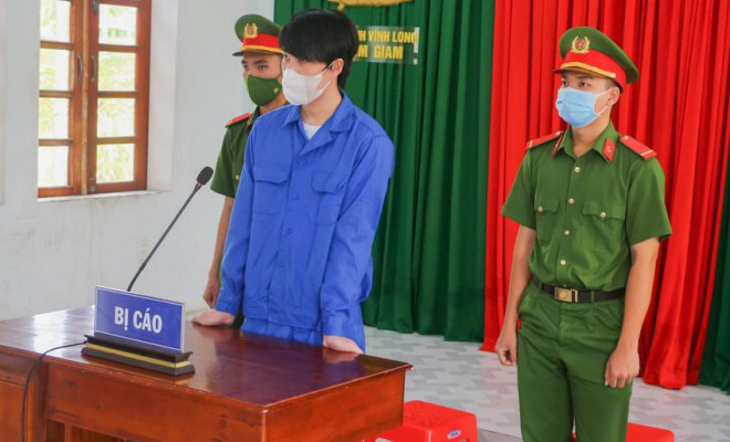 Bị cáo Nguyễn Văn Nhân tại điểm cầu Trại Tạm giam Công an tỉnh Vĩnh Long. Ảnh: HD