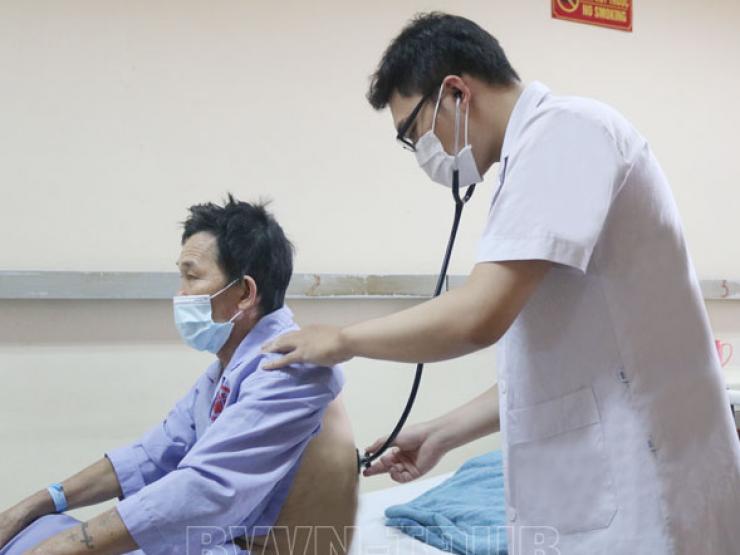 Sức khỏe đời sống - Mệt mỏi, nôn ngay khi ăn, người đàn ông suýt tử vong