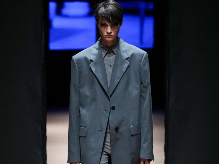 Thời trang - Prada ra mắt bộ sưu tập nữ mang vẻ đẹp lưỡng tính