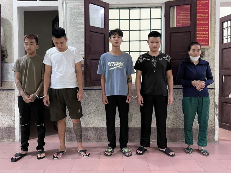 Pháp luật - Chém người đàn ông đang đi bộ với bạn gái, 5 đối tượng "chém thuê" bị bắt