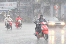 Tin tức trong ngày - Thời tiết cuối tuần: Miền Bắc và miền Trung mưa như trút nước