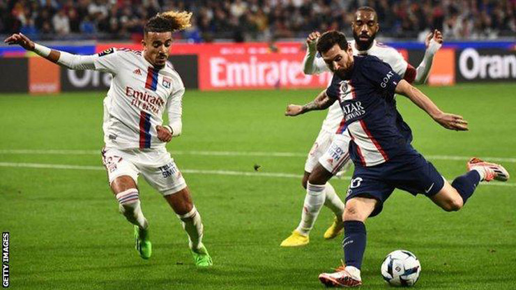 Choáng Messi giúp PSG vớ bẫm 700 triệu euro, bán áo đấu &#34;đắt như tôm tươi&#34; - 1