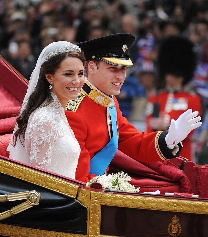 Những món đồ trang sức tạo nên phong cách hoàng gia của công nương Kate Middleton - 5