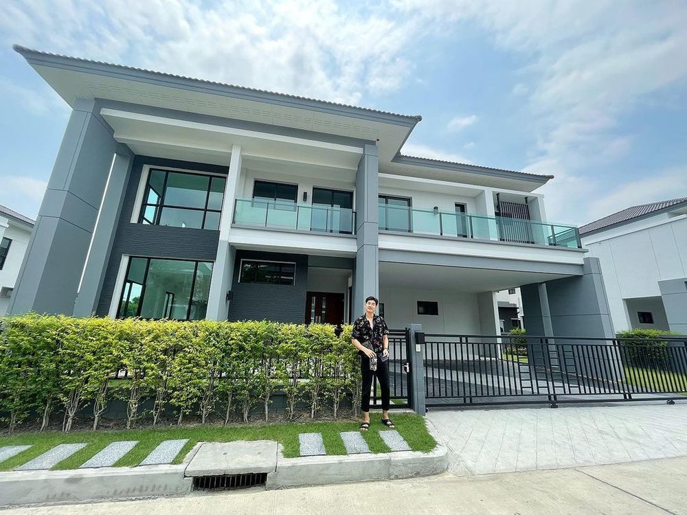 Choáng với &#34;tình mới&#34; Hương Giang đang gây sốt mạng xã hội - 3
