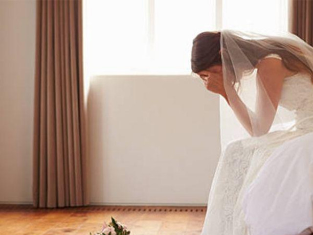 Phi thường - kỳ quặc - Cô dâu tỉnh giấc giữa đêm vì bàn tay lạ, nhìn rõ người trước mắt càng thêm hoảng sợ