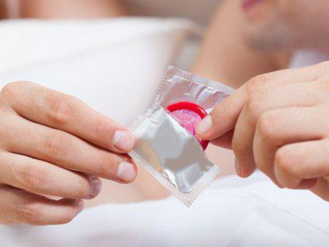 Sức khỏe đời sống - Sử dụng đúng cách bao cao su để phòng tránh HIV hiệu quả