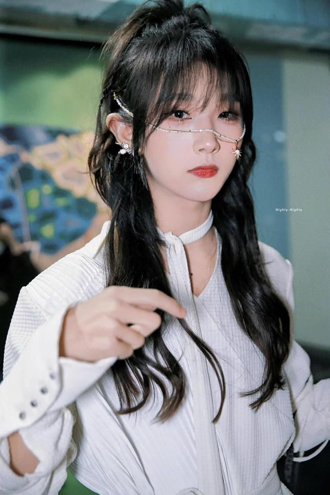 Ngoại hình nữ tính của Hồ Diệp Thao. Ảnh: Weibo.