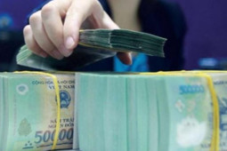 Kinh doanh - Nóng tuần qua: Ngân hàng nhà nước nâng lãi suất, tiền đồng Việt Nam sẽ mất giá bao nhiêu?