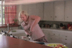 Tranh vui - Cứ vào bếp là tạo ra thảm họa, chị em khiến các quý ông phải "cạn lời"