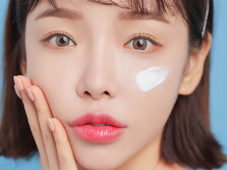 Chăm sóc da - Bạn vẫn thoa kem dưỡng ẩm sai cách mà chẳng hay biết