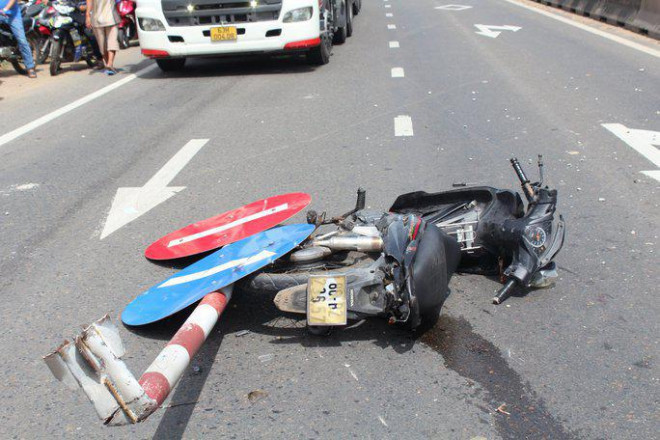 Một vụ tai nạn liên quan đến xe máy - Ảnh: NLĐO