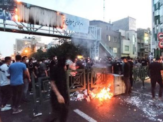 Thế giới - Biểu tình lan rộng khắp Iran, hơn 40 người thiệt mạng