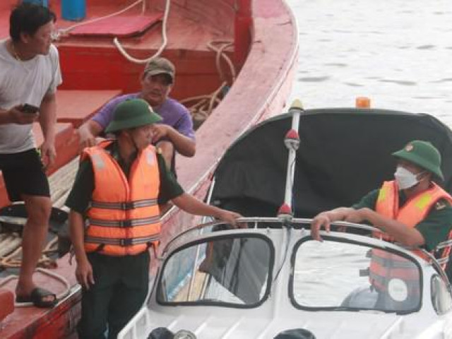 Tin tức trong ngày - Bộ trưởng Bộ NN&PTNT kiểm tra công tác chống bão Noru tại Đà Nẵng