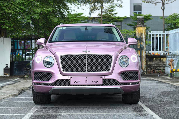 Hàng hiếm Bentley Bentayga màu Passion Pink tại Việt Nam được chào bán “giá rẻ” - 4