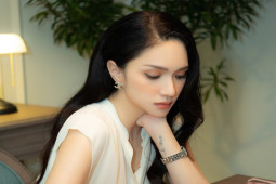 Nhạc - Hương Giang bật khóc nức nở trong MV mới vì người thứ 3