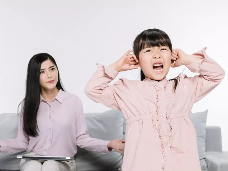 Giáo dục - du học - Tại sao con cái thường đối đầu với cha mẹ, lý do đằng sau rất thấm thía