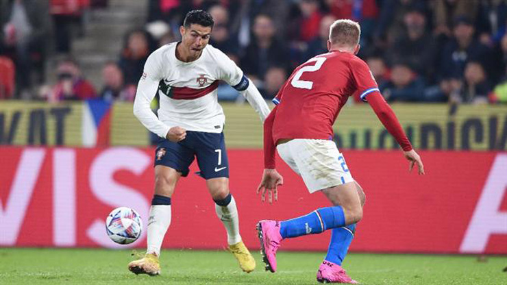 Ronaldo dính chấn thương vùng mặt nhưng Bồ Đào Nha vẫn thắng đậm Cộng hòa Séc 4-0