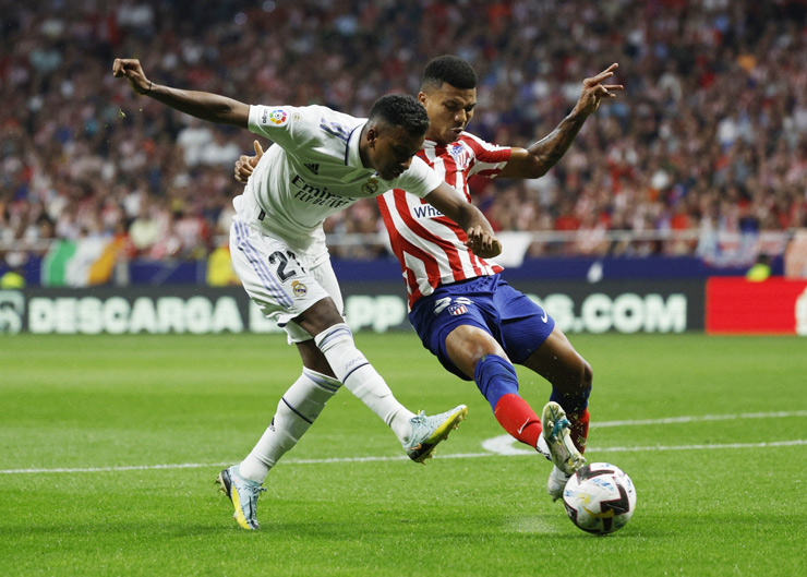 Real Madrid thắng Atletico Madrid 2-1 tại vòng 6 La Liga để củng cố ngôi đầu bảng