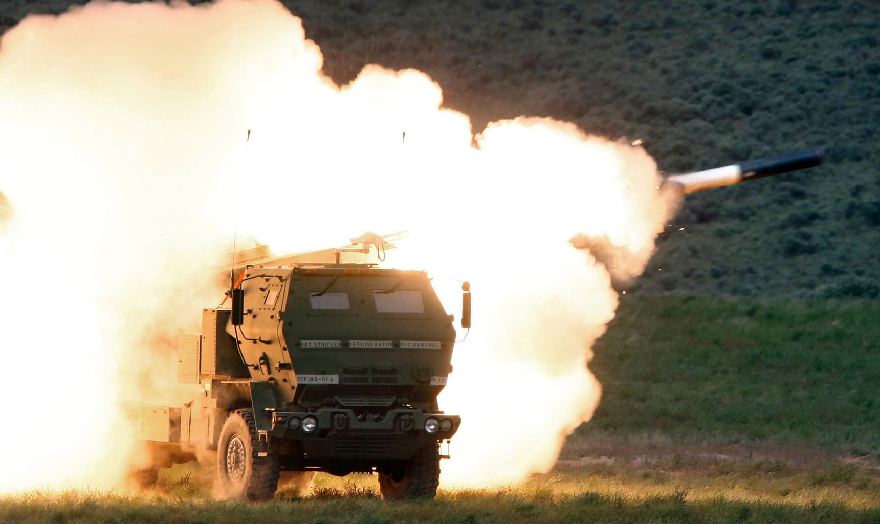 Pháo phản lực HIMARS được coi là vũ khí "thay đổi cuộc chơi" ở Ukraine.