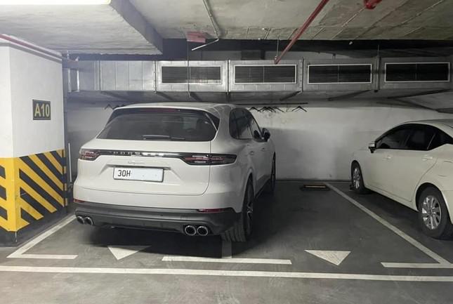 Những pha đỗ xe 'khó đỡ' của tài xế Việt - 4