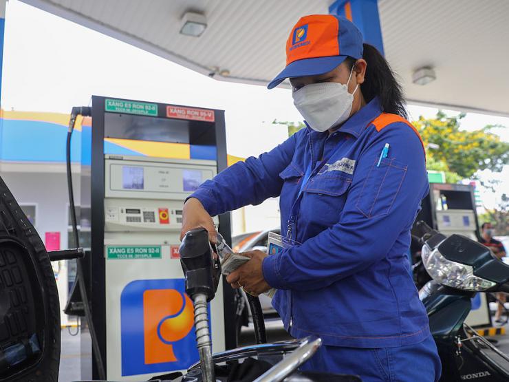 Thị trường - Tiêu dùng - Giá xăng dầu hôm nay 27/9: Lại giảm trước lo ngại suy thoái toàn cầu