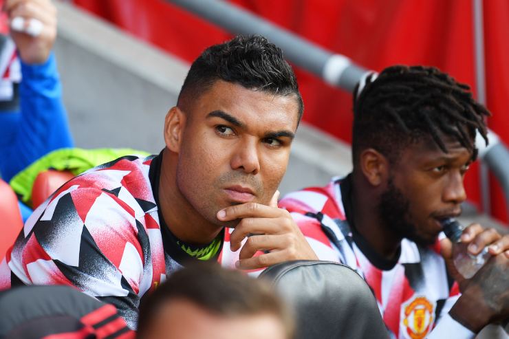 Casemiro dự bị ở MU