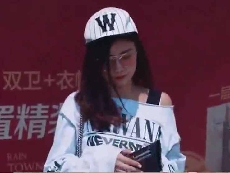 Clip hài hước - Đỉnh cao suy luận của gái xinh khiến bao người ngỡ ngàng