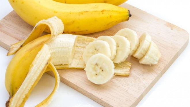 Một quả chuối cho bữa ăn nhẹ lành mạnh.