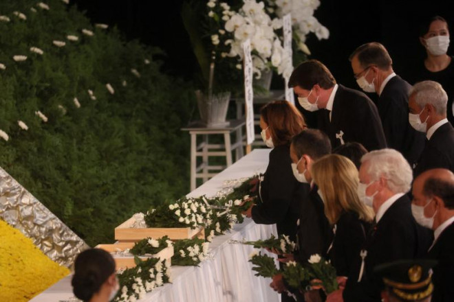 Lãnh đạo các nước trên thế giới đặt
hoa tưởng niệm cố Thủ tướng Shinzo Abe.