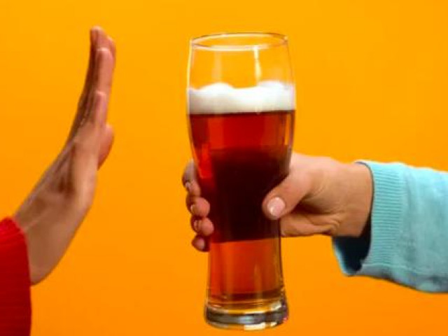 Sức khỏe đời sống - 6 nhóm người không nên uống bia