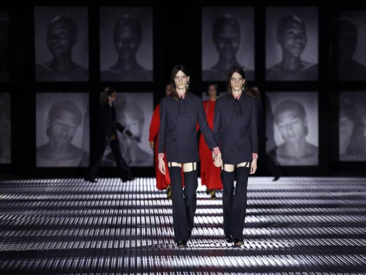 Thời trang - Alessandro Michele đưa thế giới song sinh kỳ ảo vào bộ sưu tập mới nhất