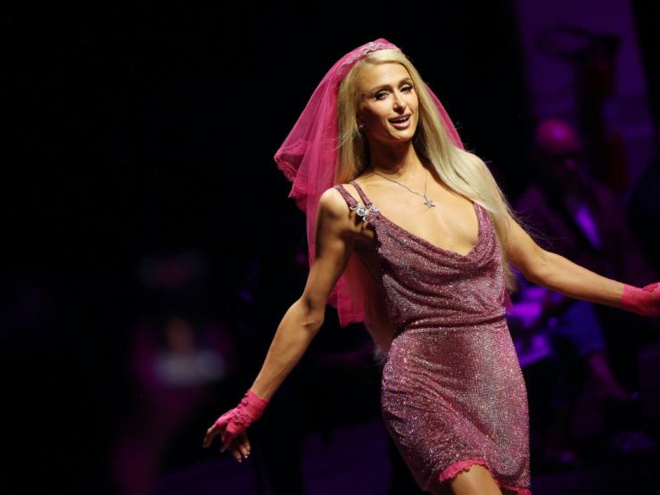 Thời trang - Versace bước khỏi vùng an toàn với bộ sưu tập mới của Donatella