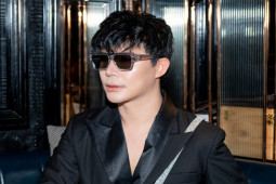 Nhạc - Nathan Lee "quậy" hết cỡ cùng dàn người đẹp trên du thuyền riêng, máy bay tư nhân