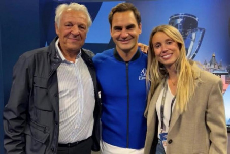 Federer thân mật với gia đình Nadal, kỷ vật sau 15 năm được tiết lộ