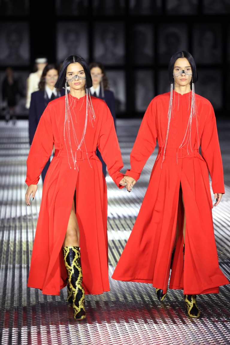 Alessandro Michele đưa thế giới song sinh kỳ ảo vào bộ sưu tập mới nhất - 2