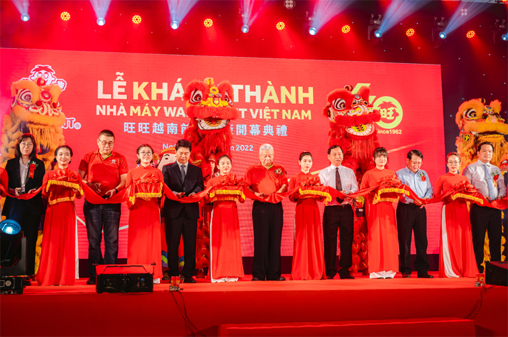 Cắt băng khánh thành nhà máy Want Want tại Việt Nam