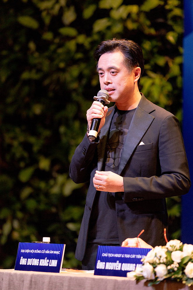Nhạc sĩ Dương Khắc Linh là đại diện hội đồng cố vấn âm nhạc trong chương trình