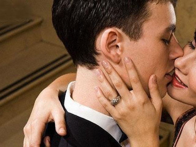 Bạn trẻ - Cuộc sống - Bị kịch của trai trẻ ôm mộng đổi đời bằng việc "chăm sóc" các quý bà giàu có