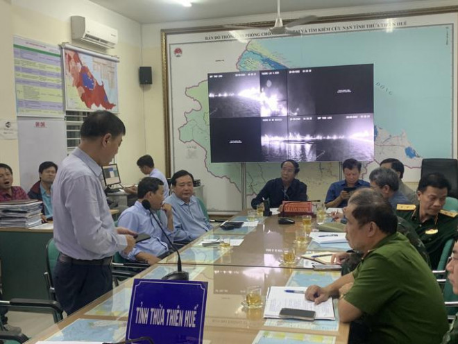 Phó Thủ tướng Lê Văn Thành chủ trì cuộc họp của Ban Chỉ đạo tiền phương ứng phó bão số 4, lúc 0 giờ ngày 28-9.