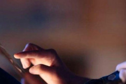 Phi thường - kỳ quặc - Người đàn ông bị phạt gần 60 triệu đồng vì gửi ảnh nhạy cảm của vợ cho bạn bè