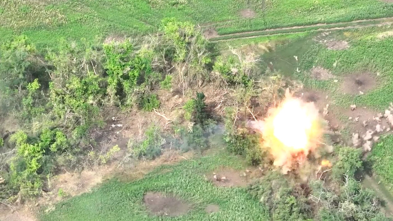 Nga nã hỏa lực nhằm vào khu vực ẩn náu của binh sĩ Ukraine.