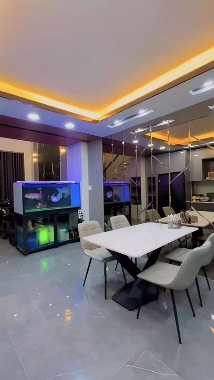 Cơ ngơi với nội thất sang trọng theo phong cách Châu Âu.