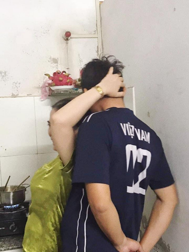 Cô gái khoe ông bố chuẩn soái ca ngôn tình: Luôn về nhà trước 7h tối để nấu cơm cùng vợ - 2