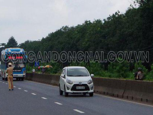 Tin tức trong ngày - Điều chuyển 3 tổ trưởng CSGT ở Đồng Nai ra khỏi lực lượng CSGT