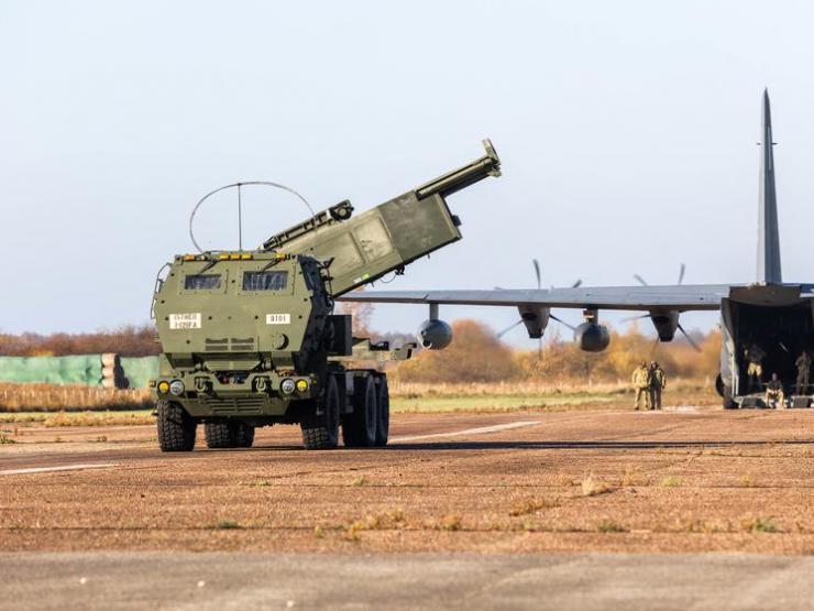 Mỹ đưa 2 hệ thống HIMARS tới quốc gia đồng minh NATO giáp Nga